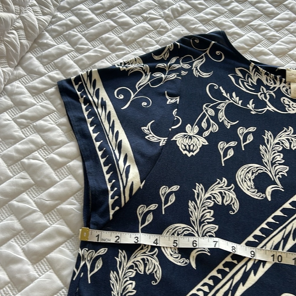 Chicos size 3 boat neck blue and white comfortable dress with cap type sleeves. - Picture 3 of 6